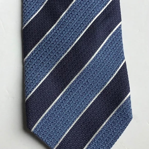 Eton classy navy & blue  striped  textured silk & cotton tie made in Italy 🇮🇹 - Picture 4 of 6